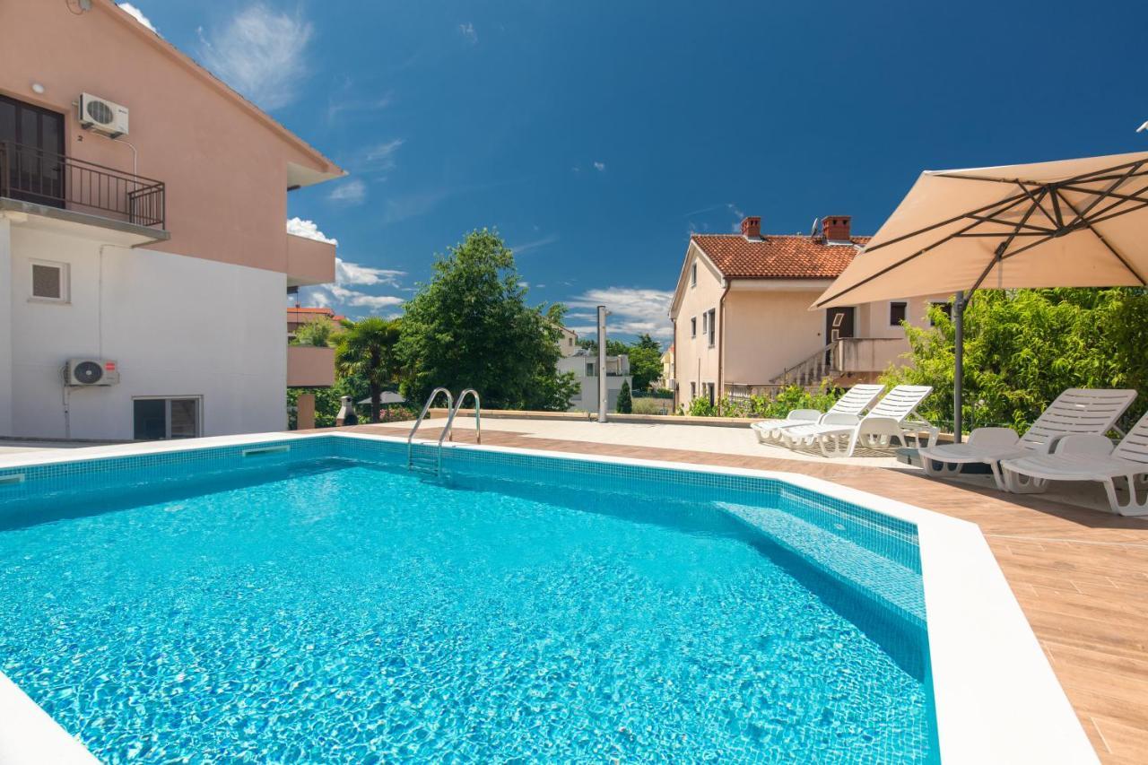 Apartment Dida I Mara Малинска Экстерьер фото